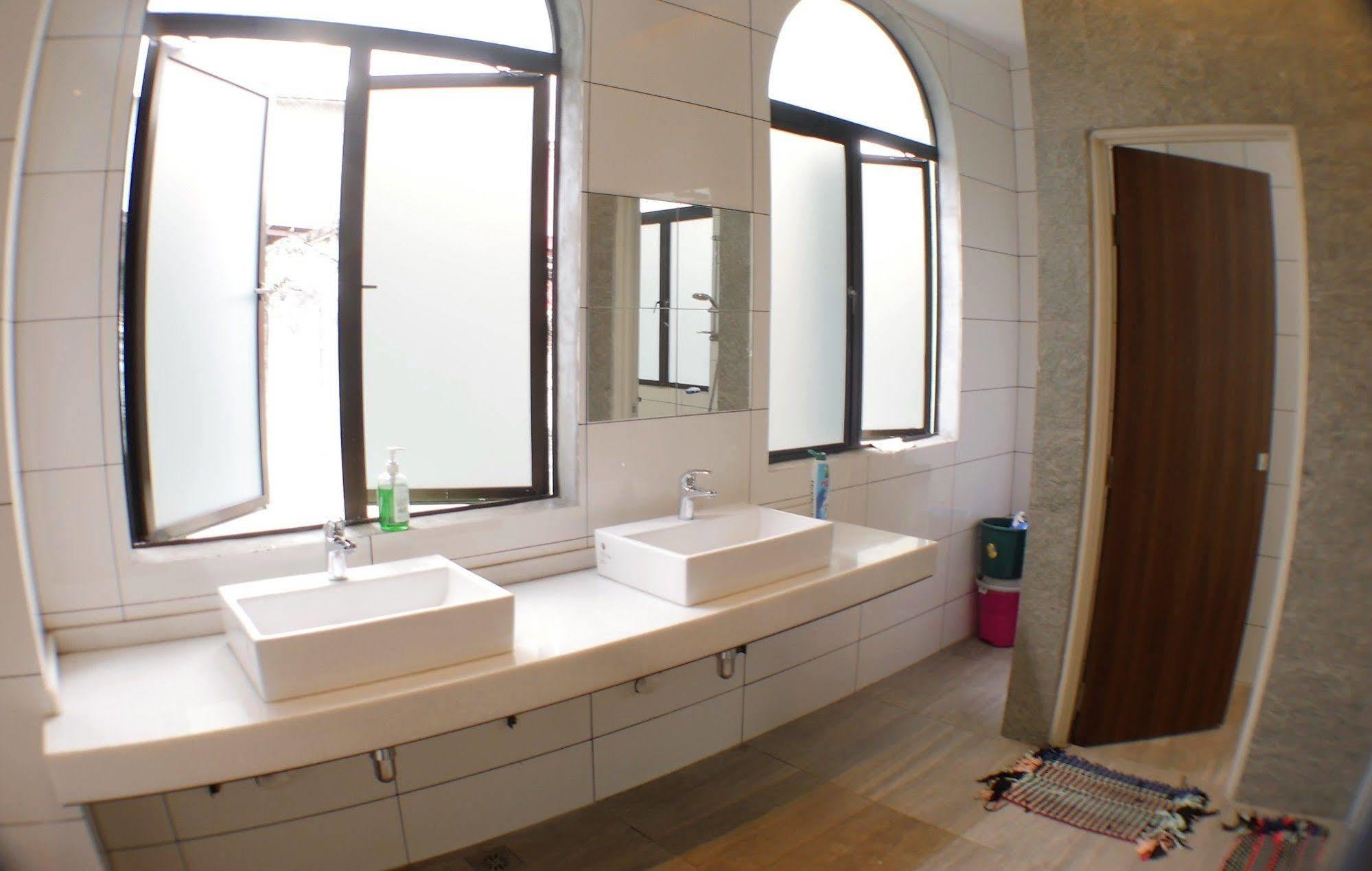 Travel Hub Highstreet Hostel Κουάλα Λουμπούρ Εξωτερικό φωτογραφία